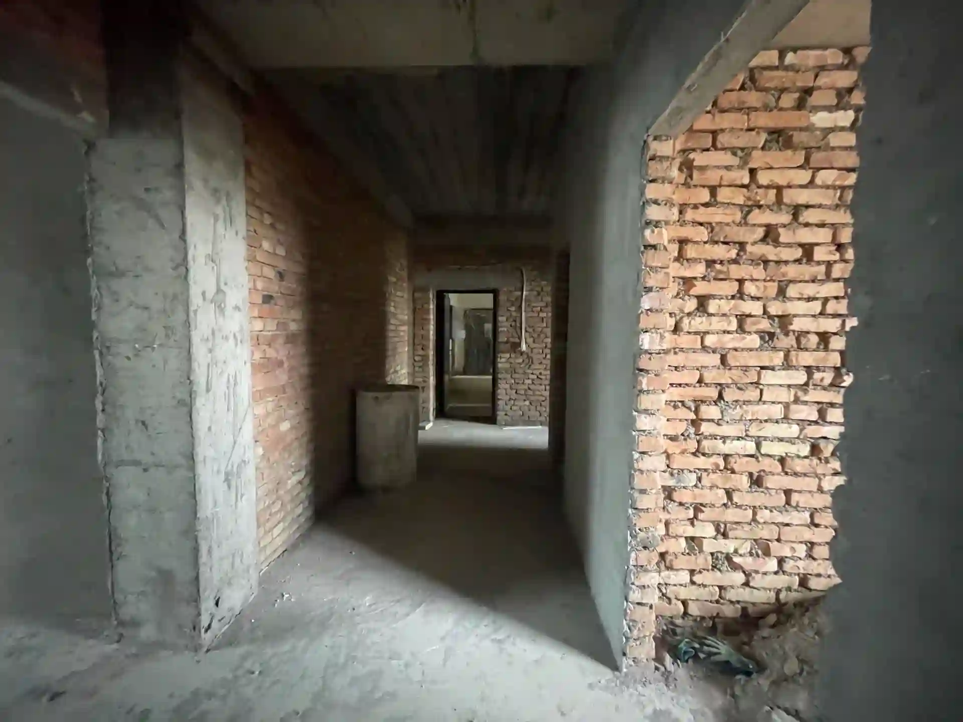 3-к квартира, 7 этаж, 90 м², 18 мкр — миниатюра 5