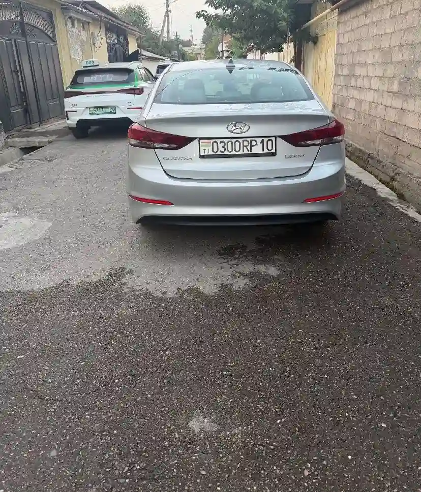 Hyundai H 200 2012