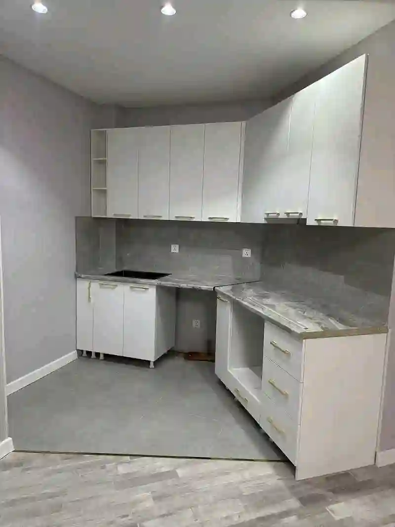 3-к квартира, 9 этаж, 93 м², Шоҳмансур, бозори зелёни
