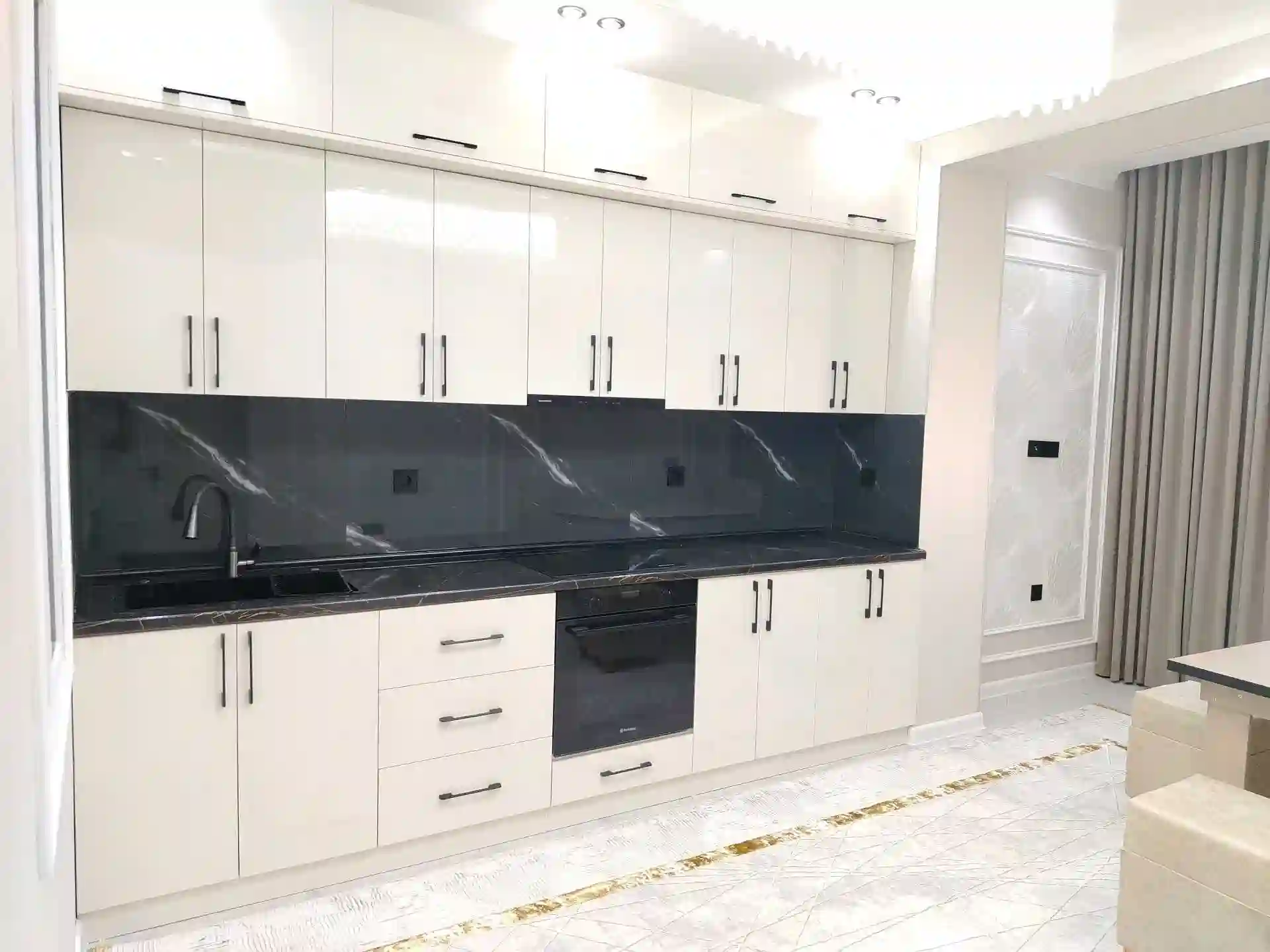 4-к квартира, 9 этаж, 115 м², северний карамов медгарадок селхоз сулацмоновхо