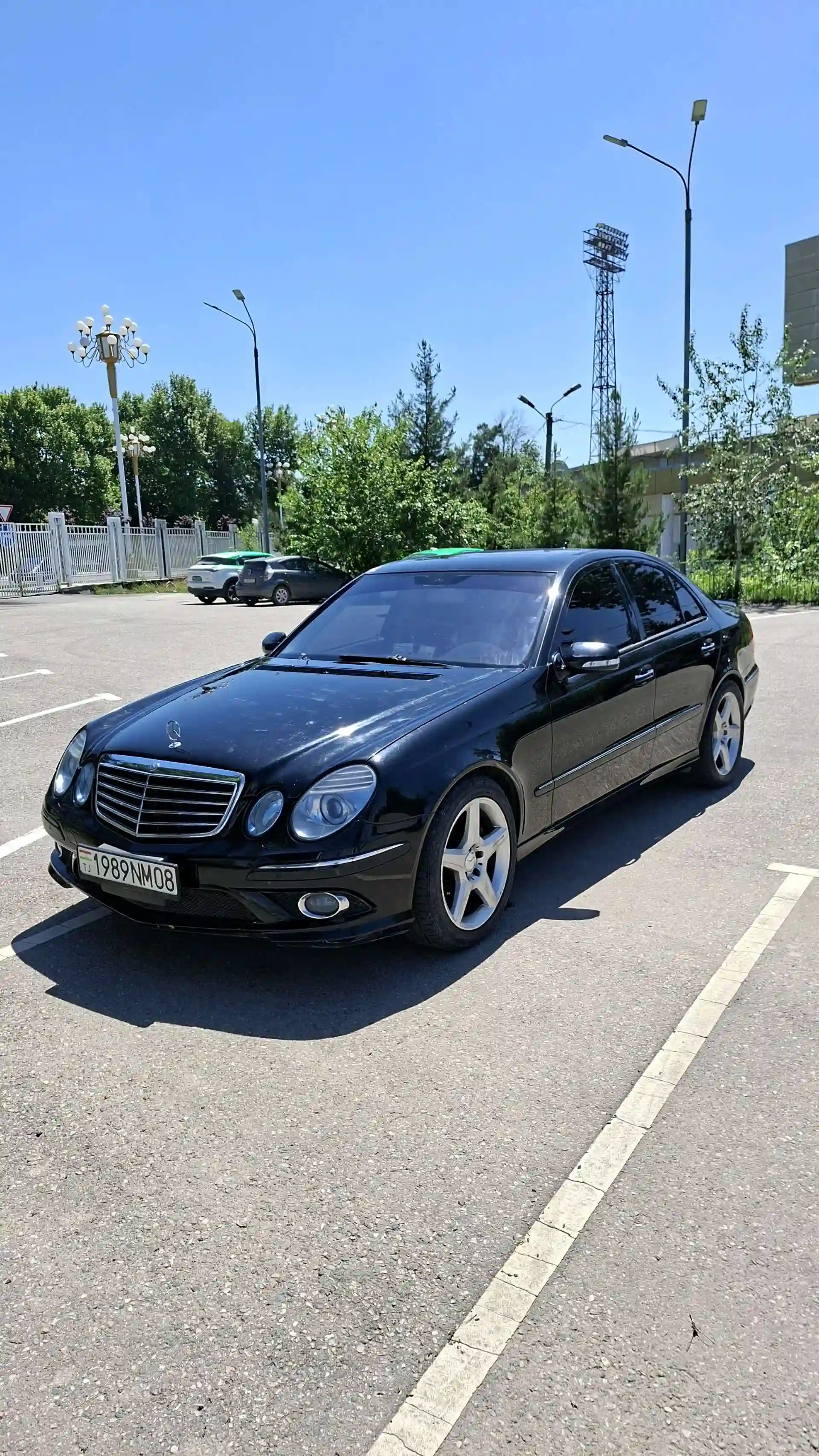 Mercedes-benz E class 2009