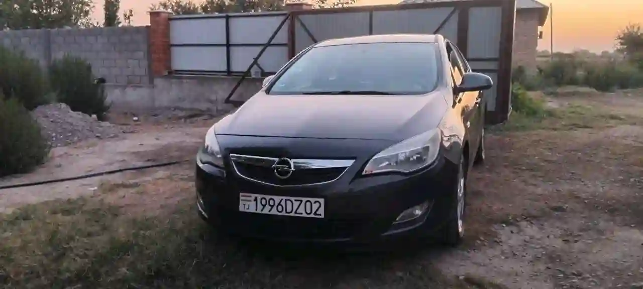 Opel Astra j 2010