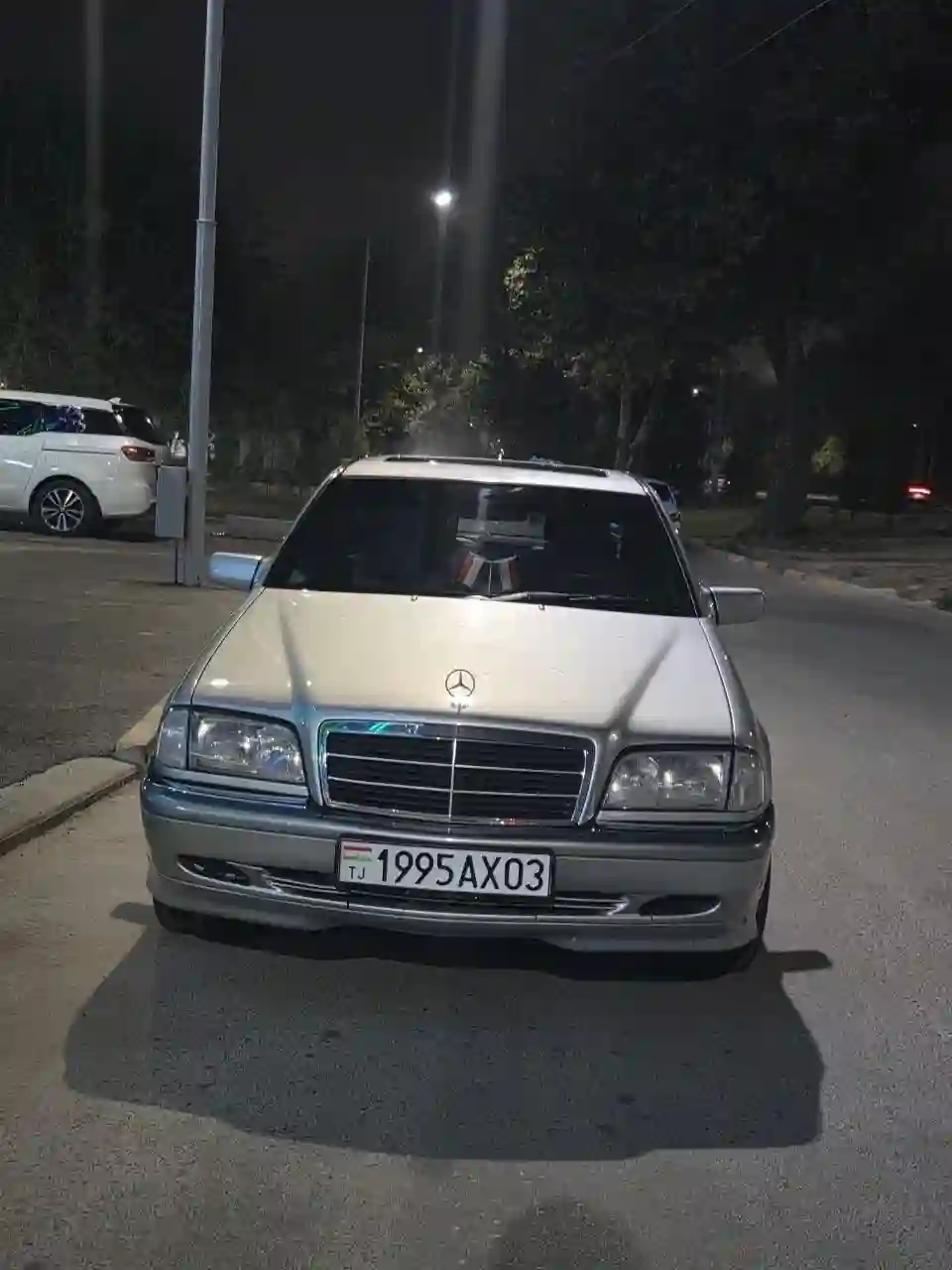 Mercedes-benz E class 2000
