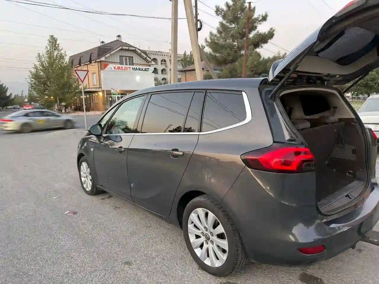 Opel Zafira 2014