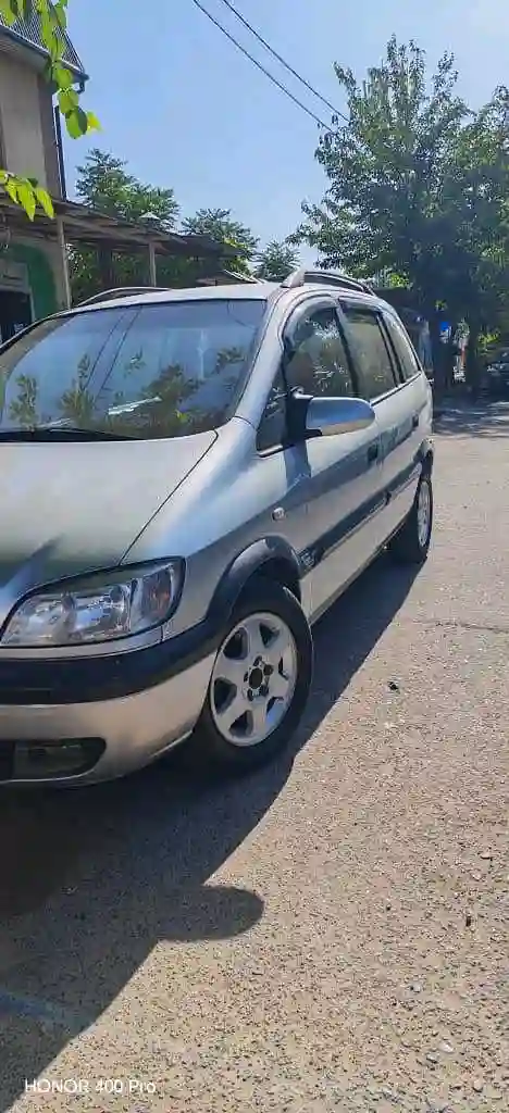 Opel Zafira 2001