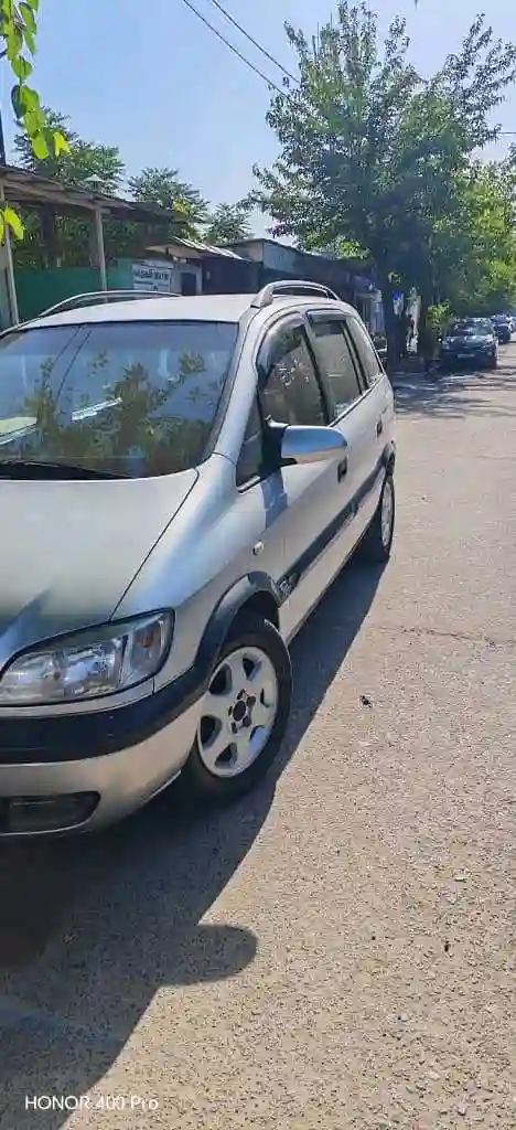 Opel Zafira 2001