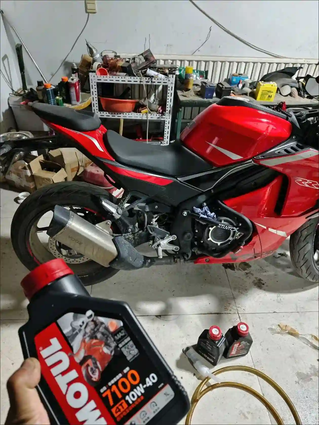 масло motul 10W-40 для мотоцикла 