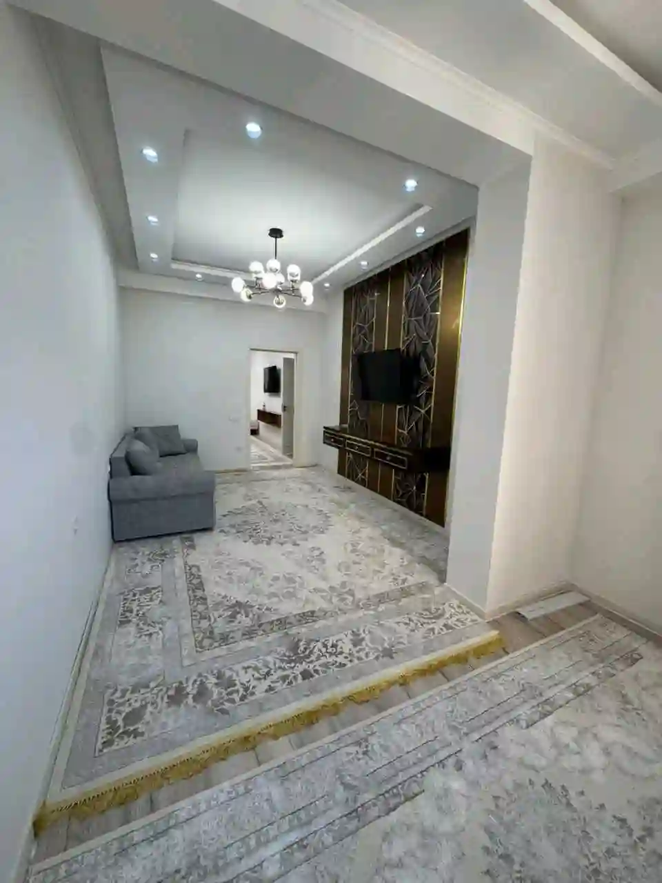 3-к квартира, 13 этаж, 90 м², фирдавси   диагностика коммерческий институт