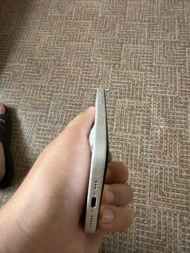 Apple IPhone 16 256 gb — миниатюра 2
