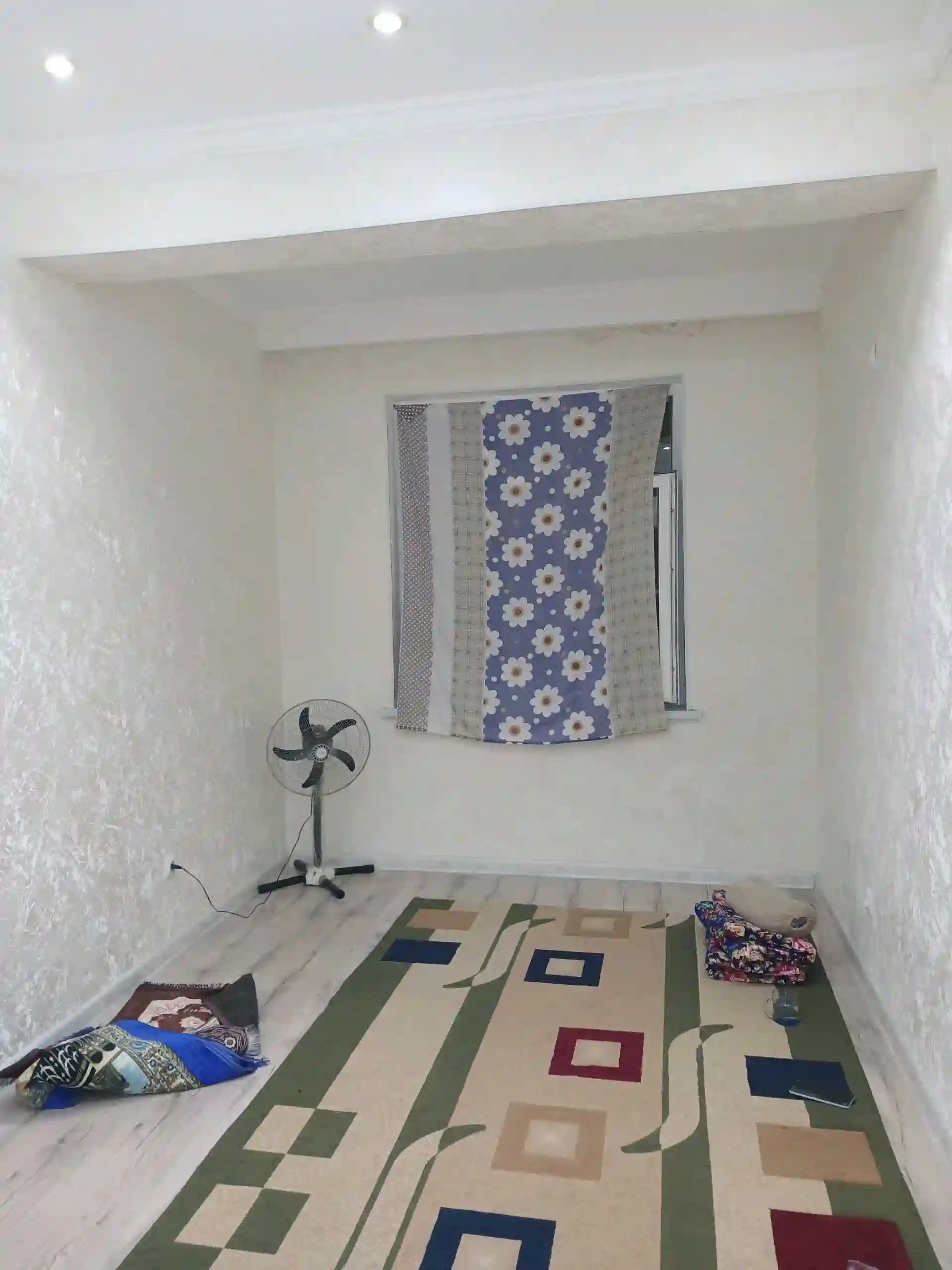 3-к квартира, 10 этаж, 66 м², фирдавси поворот ленинград — миниатюра 3