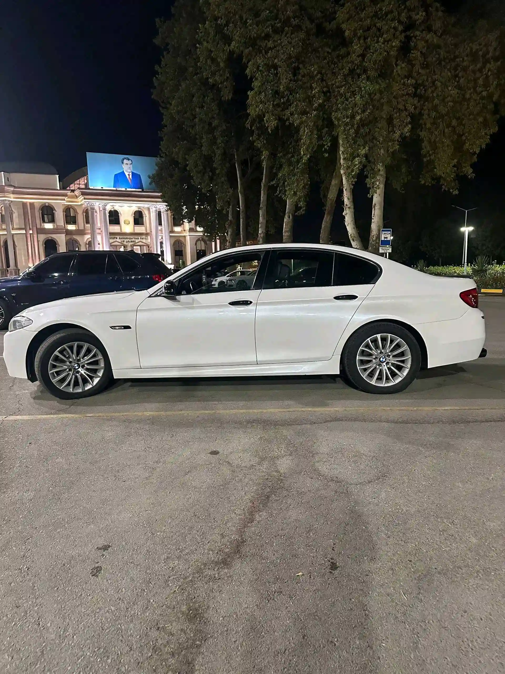 BMW 5 series 2011 — миниатюра 9