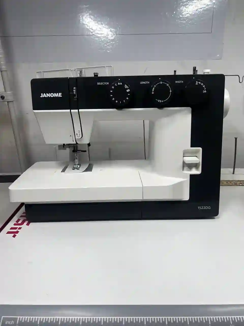 Мошинаи Дарздузи JANOME 1522 RG