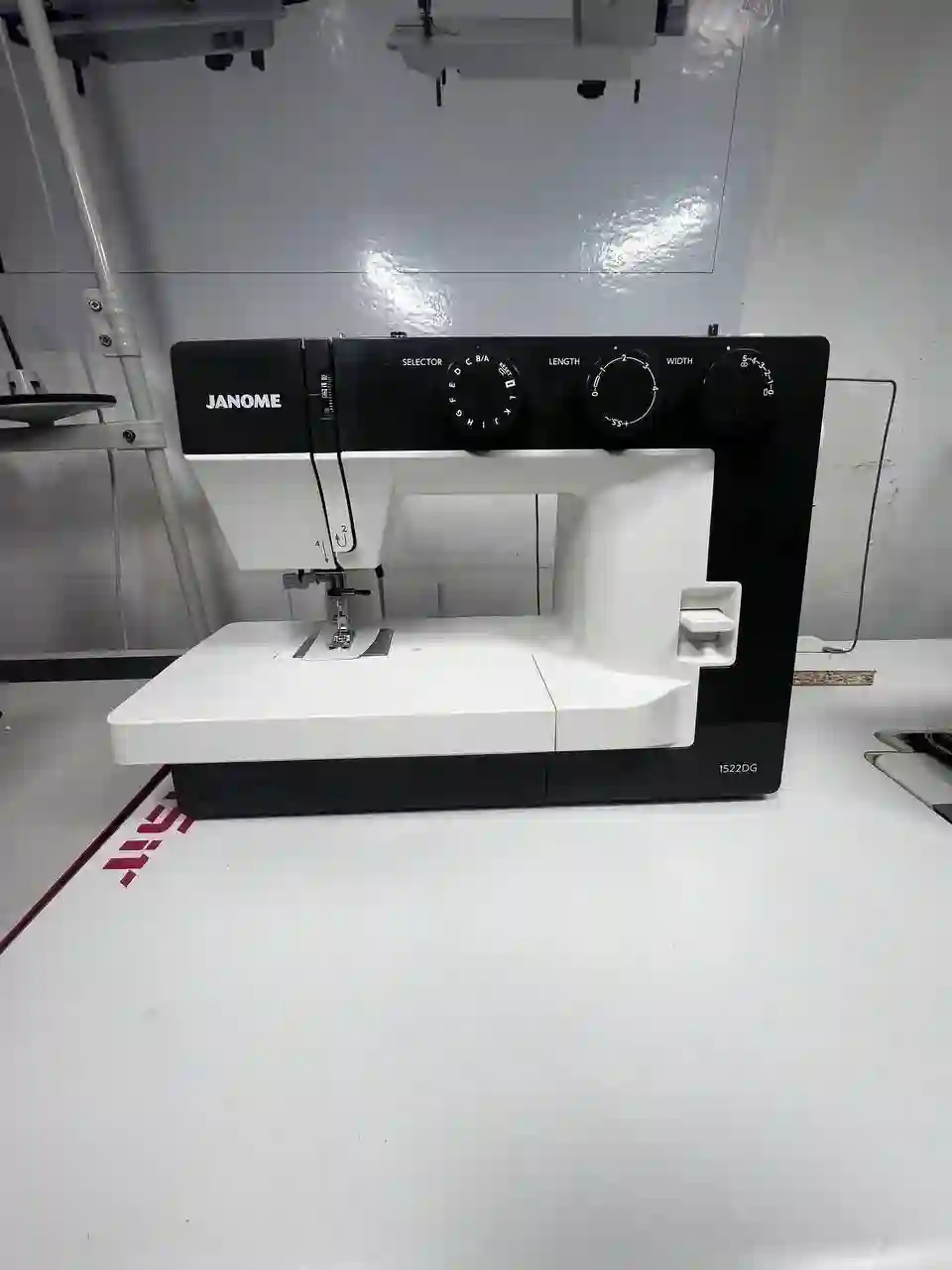 Мошинаи Дарздузи JANOME 1522 RG