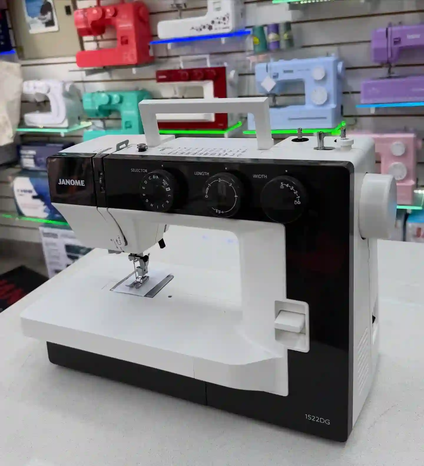 Мошинаи Дарздузи  JANOME 1522 