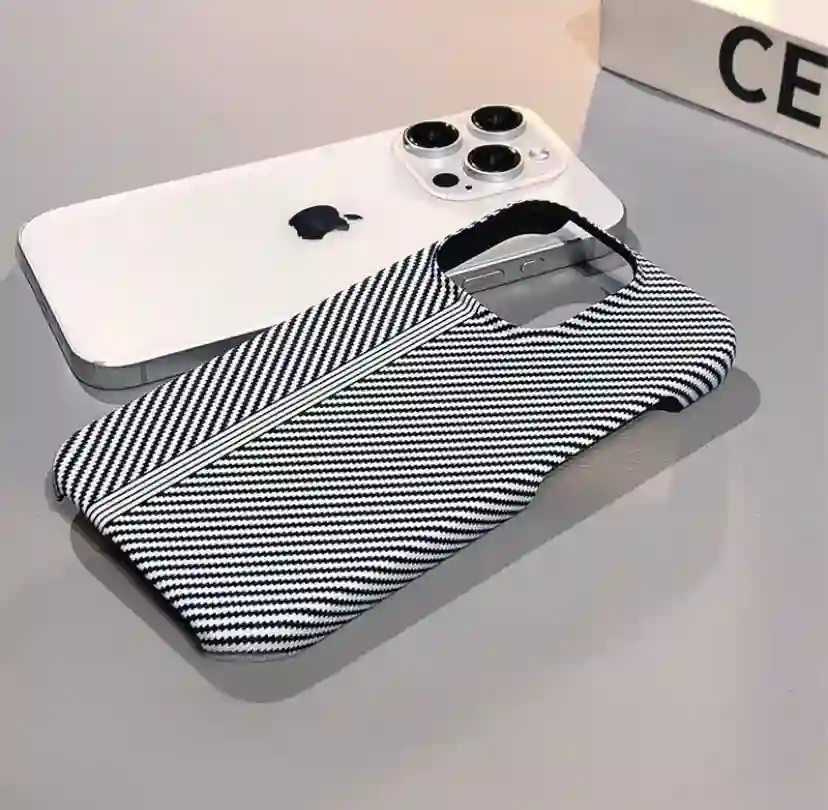 Чехол для iPhone — миниатюра 3