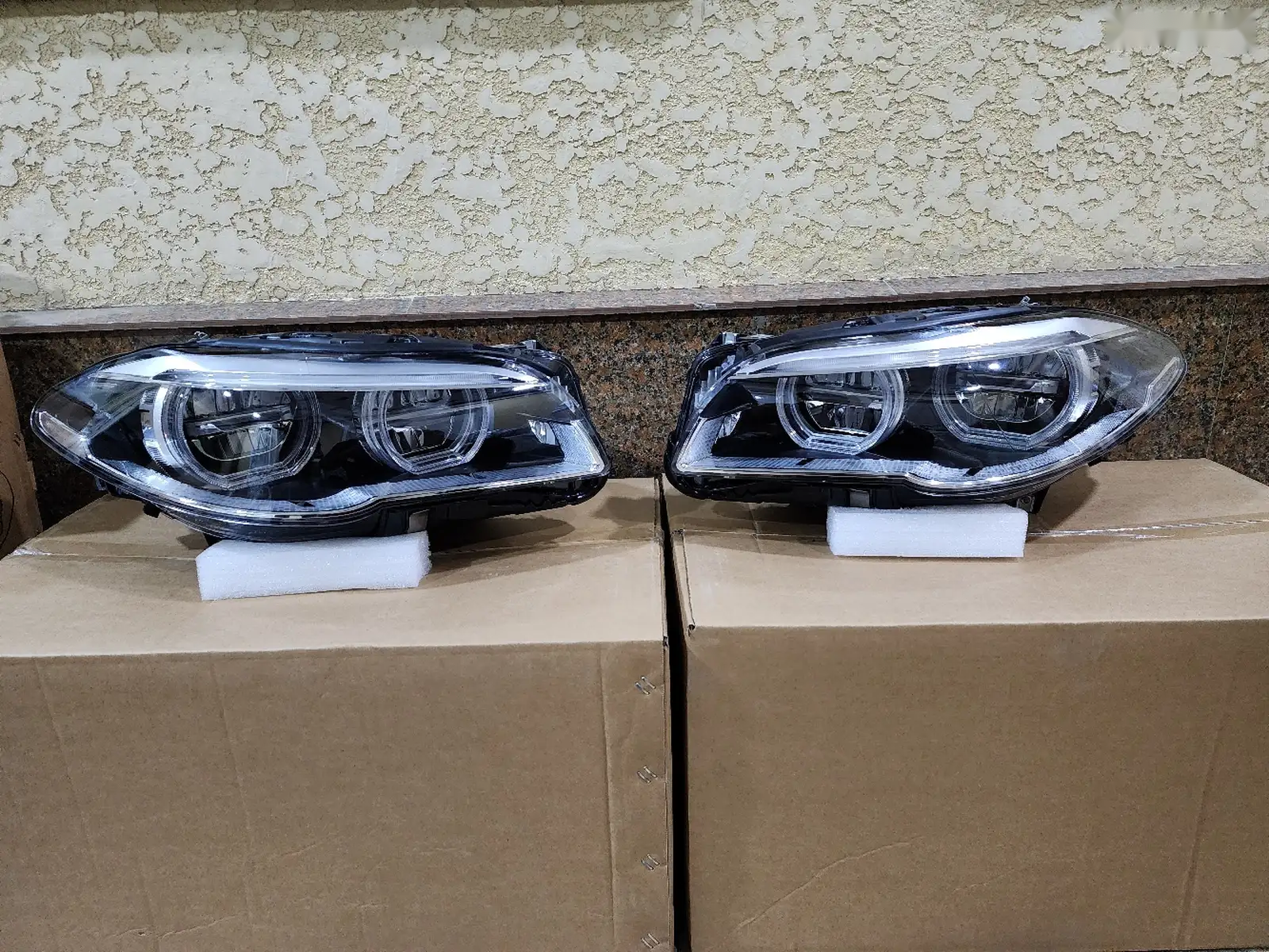 Фары BMW F10 LED 2010-2013 — миниатюра 1