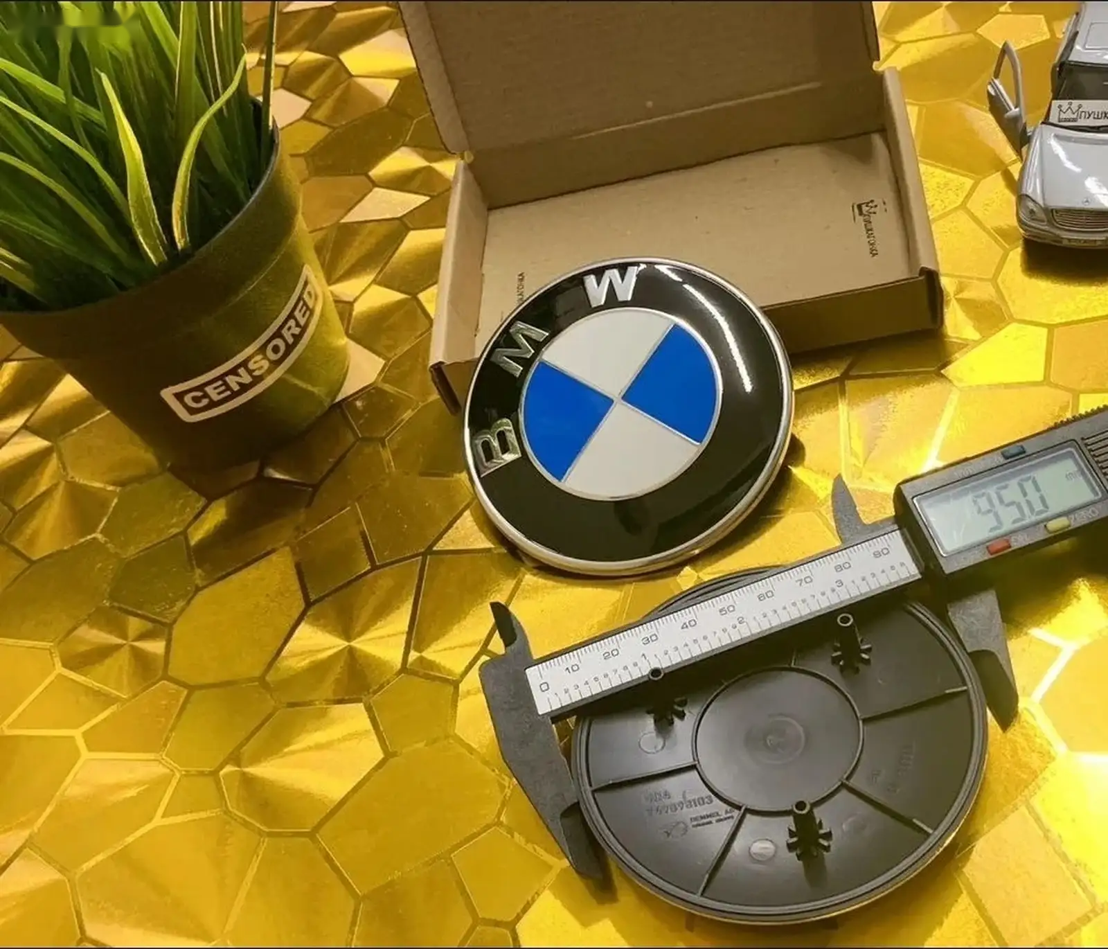 Эмблема капот Bmw G07 G11 G12 G70 G05 G18 — миниатюра 1