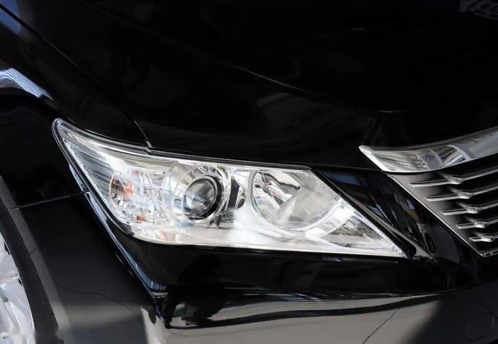 Стекло фары от Toyota Camry 50 2011-2014 — миниатюра 2