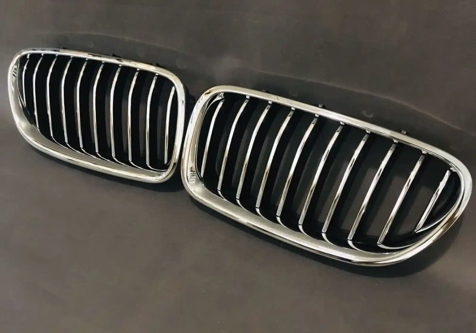 Решётка радиатора BMW F10 LCI рестайлинг — миниатюра 1