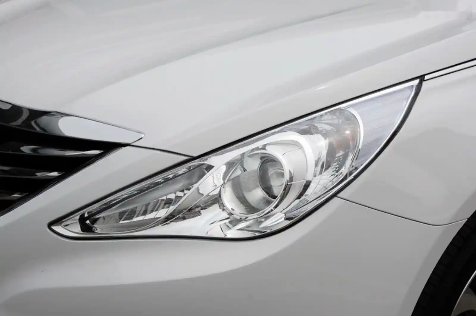 Стекло фары Hyundai Sonata 2009-2015 — миниатюра 2