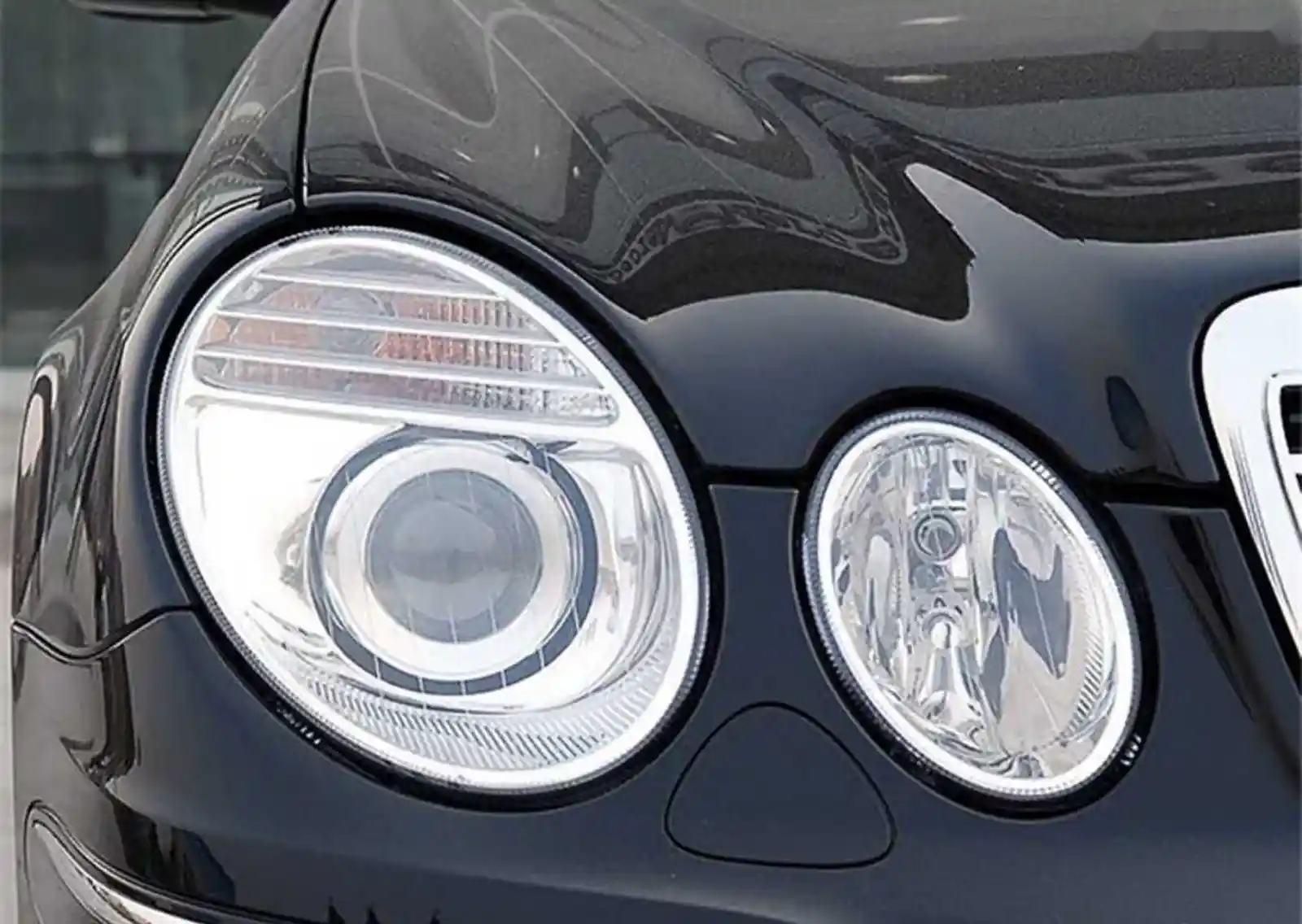 Стекло фары Mercedes E W211 2002-2009 — миниатюра 2