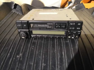 Магнитофон от mercedes benz w202 — миниатюра 1