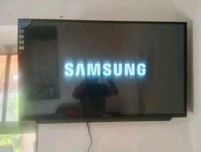 Телевизор Samsung диагональ 46