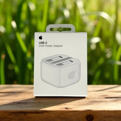 Адаптери аслии Apple 20W USB-C Power Adapter бо вилкаи ҷамшаванда folding pin