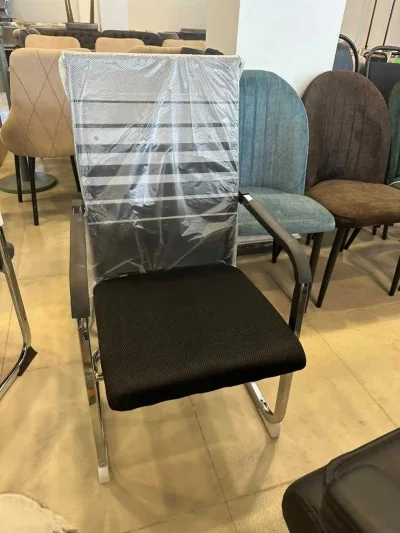 Офисный стул — миниатюра 1