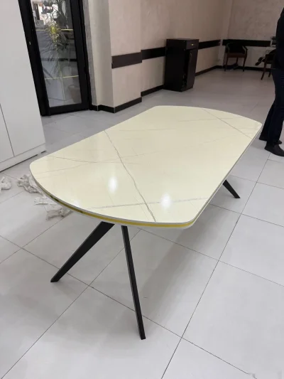 Стол — миниатюра 1