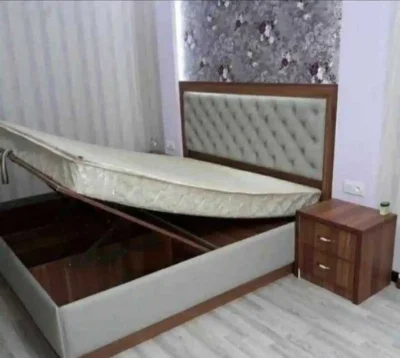 Кровать двуспальная — миниатюра 1