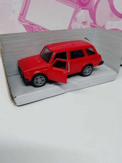 Машинка игрушечная — миниатюра 2