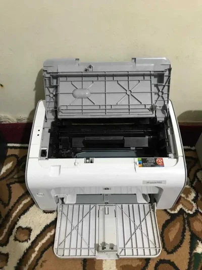 Принтер HP 1102 — миниатюра 1