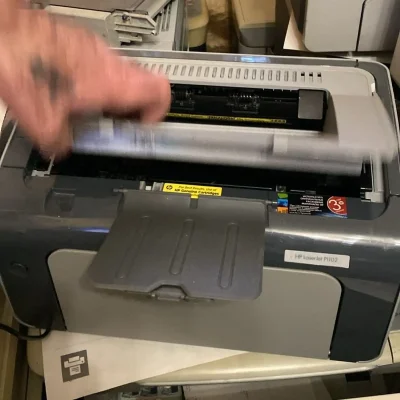 Принтер HP laserjet 1005 — миниатюра 1