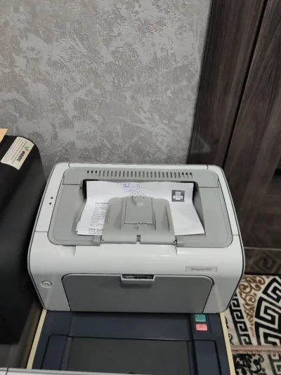 Одиночный принтер hp — миниатюра 1