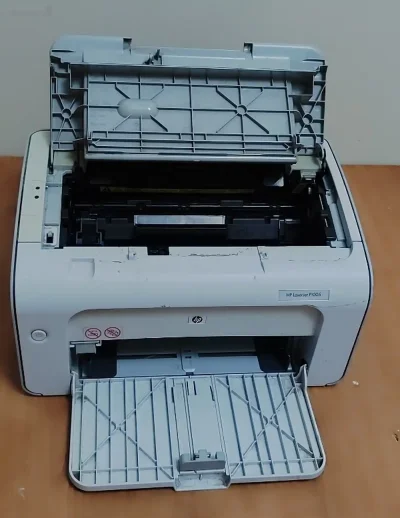 Принтер Hp LaserJet P1005 — миниатюра 3