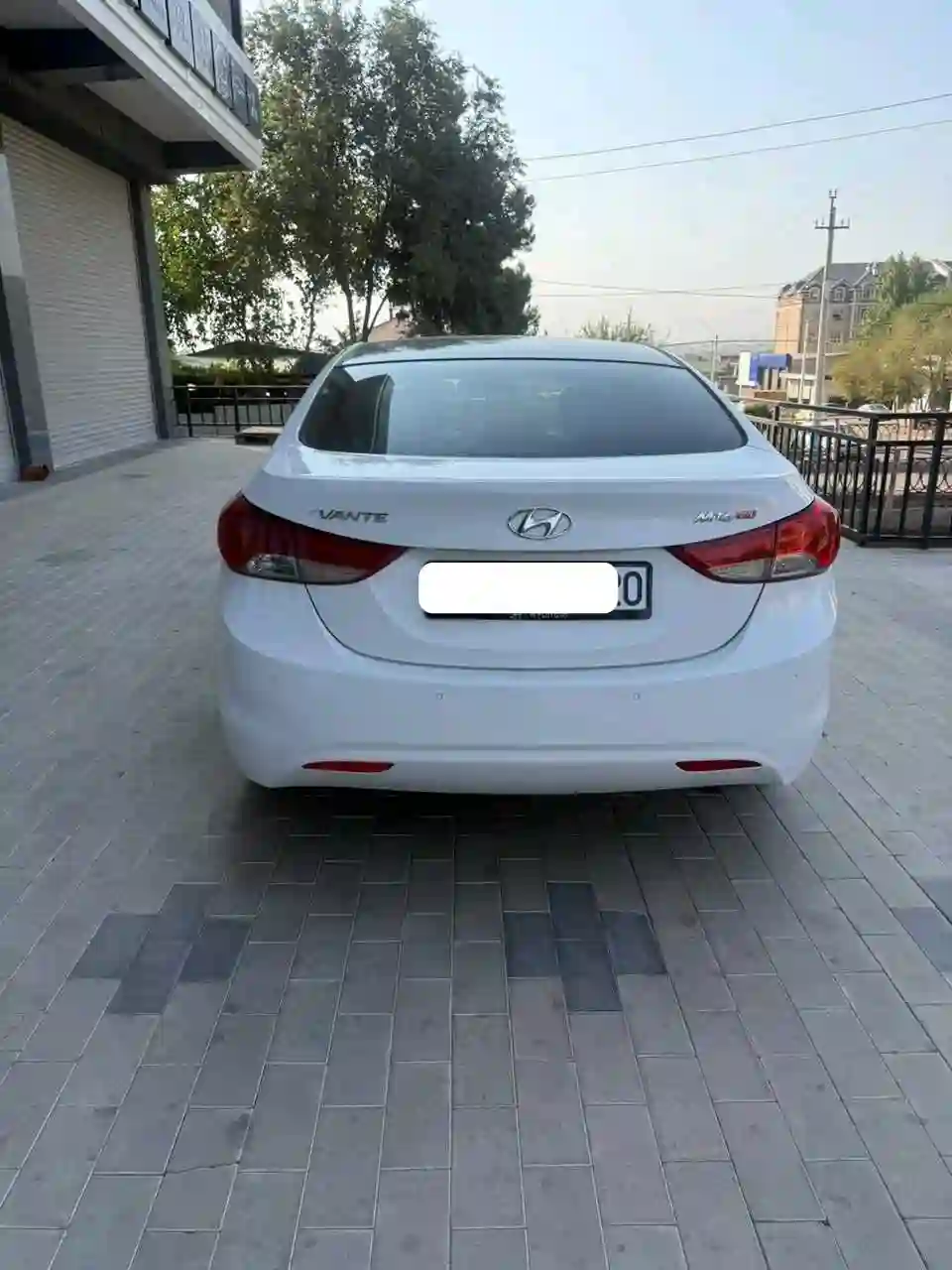 Hyundai Avante 2012