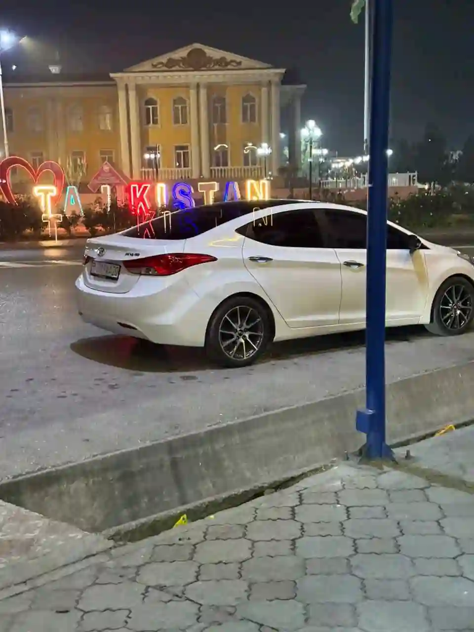 Hyundai Avante 2012