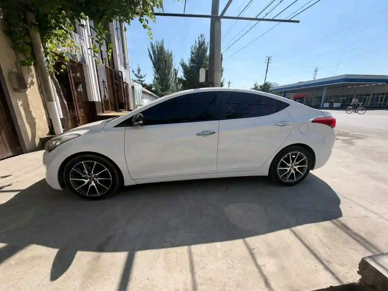 Hyundai Avante 2012