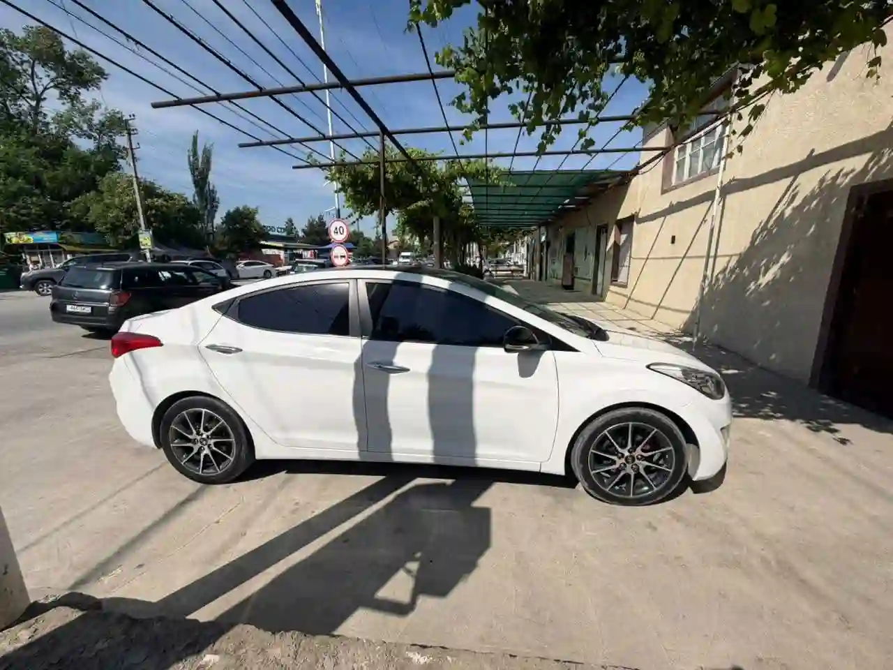 Hyundai Avante 2012