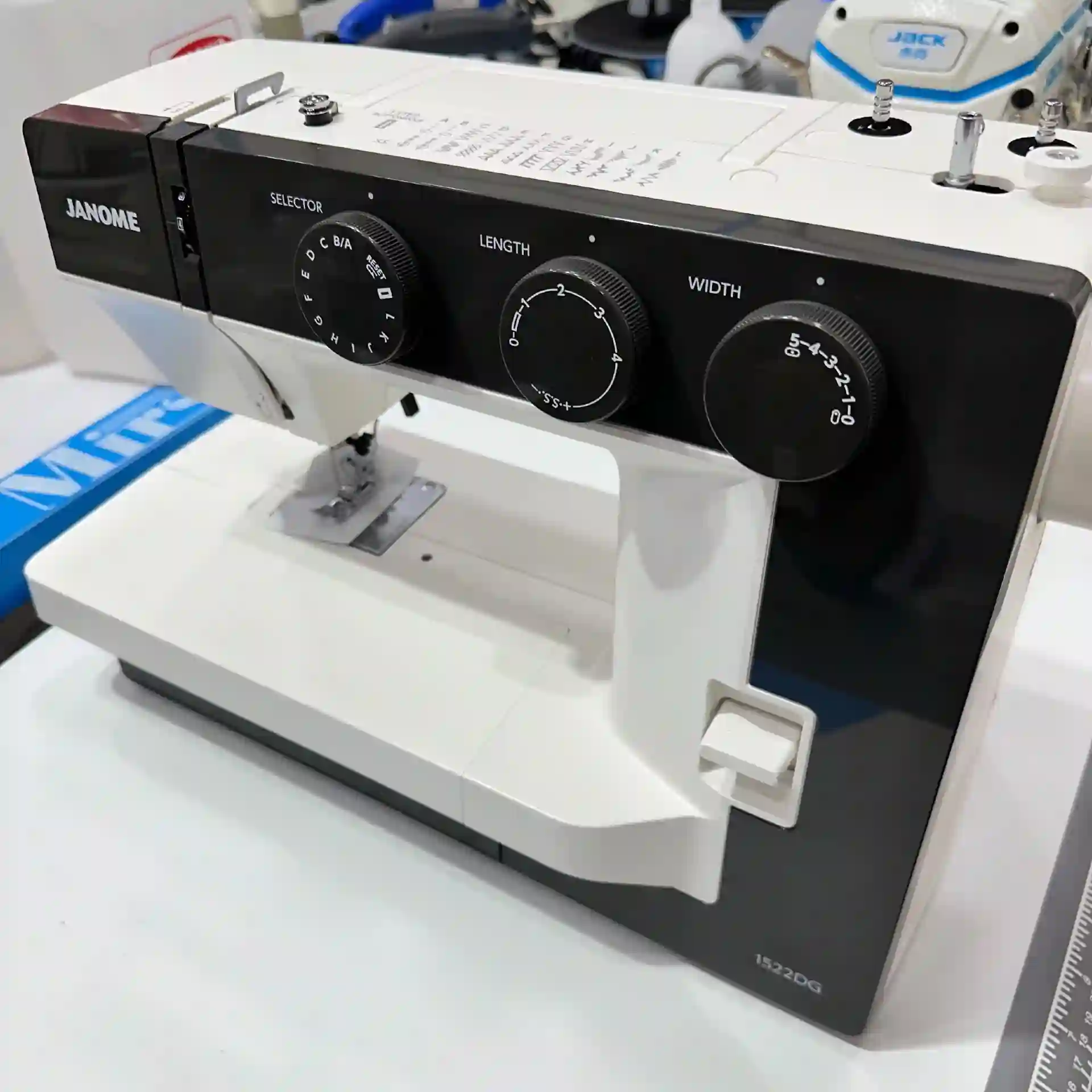Мошинаи Дарздузи JANOME 1522
