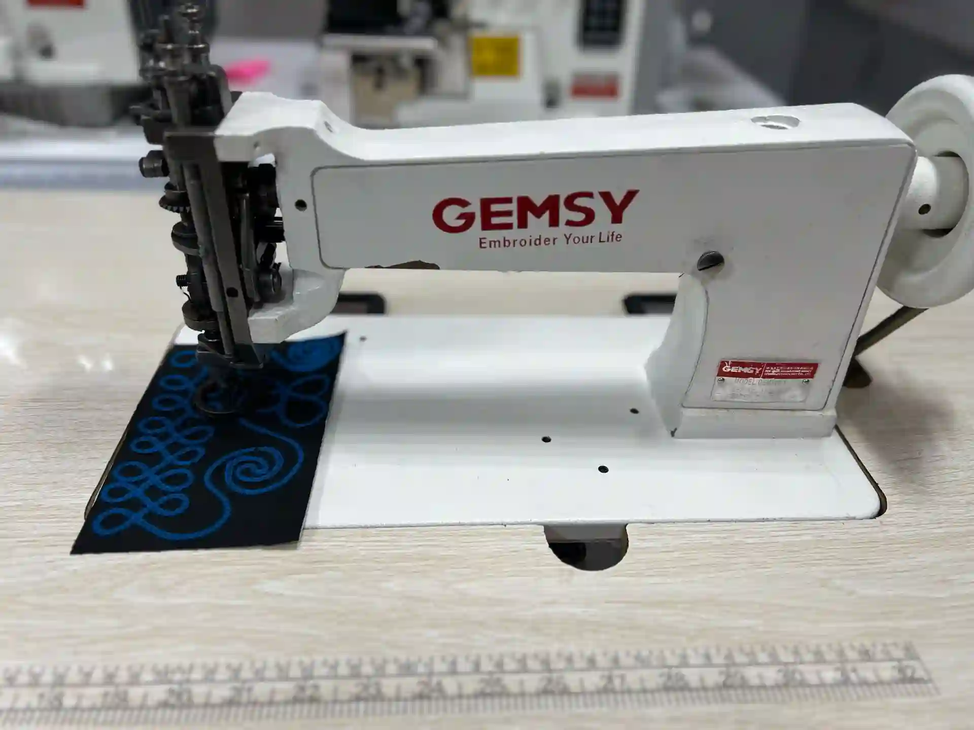 Мошинаи Попури GEMSY