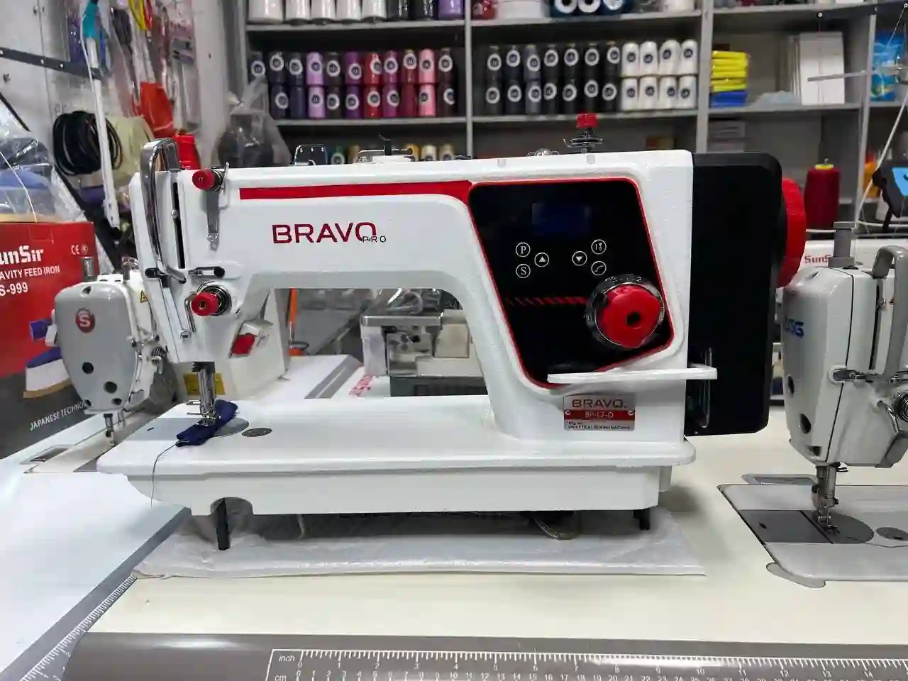 Мошинаи дарздӯзии BRAVO