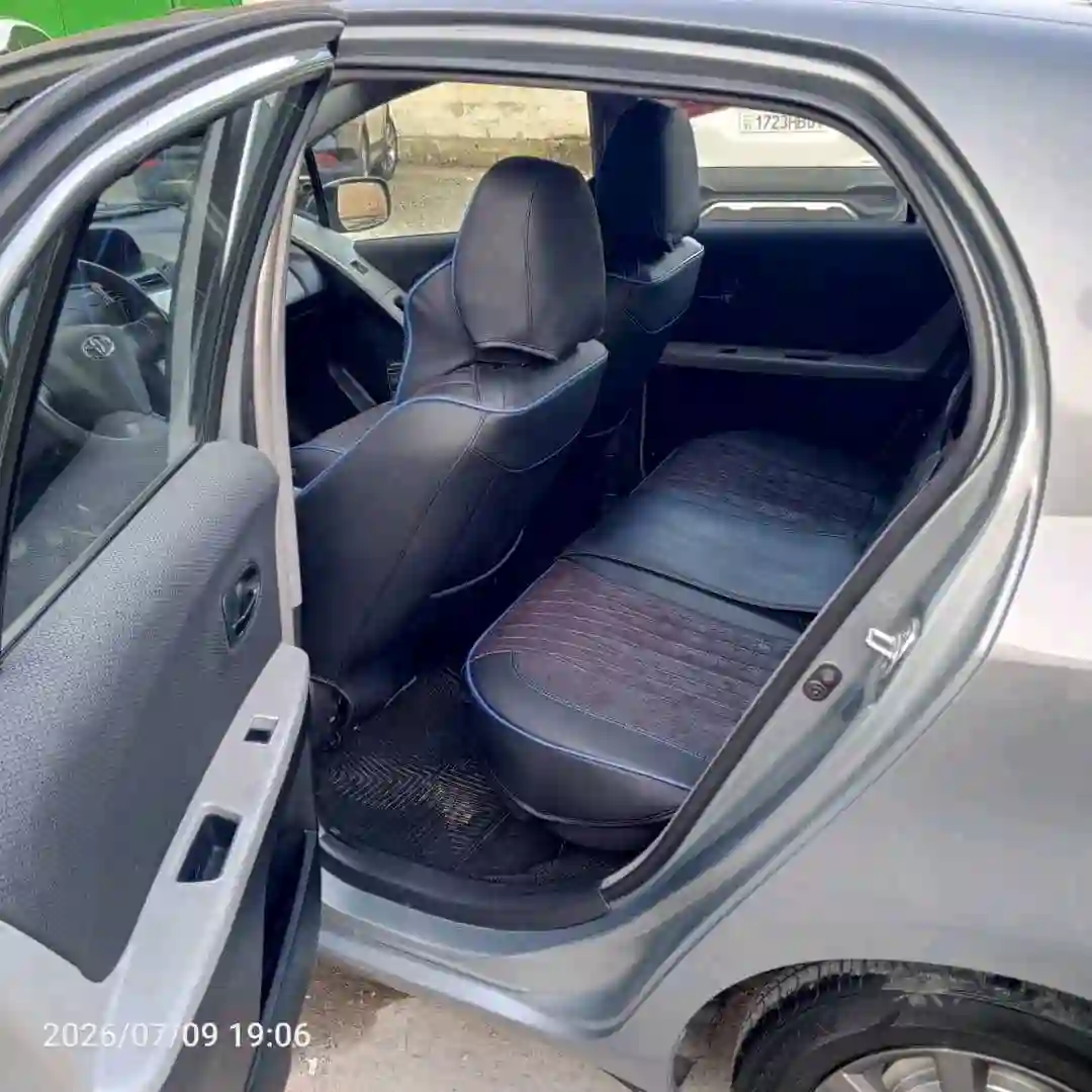 Toyota Vitz 2010
