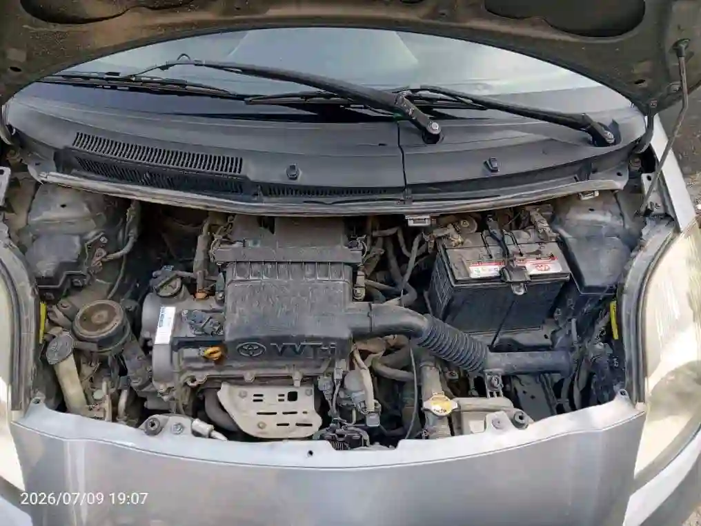 Toyota Vitz 2010