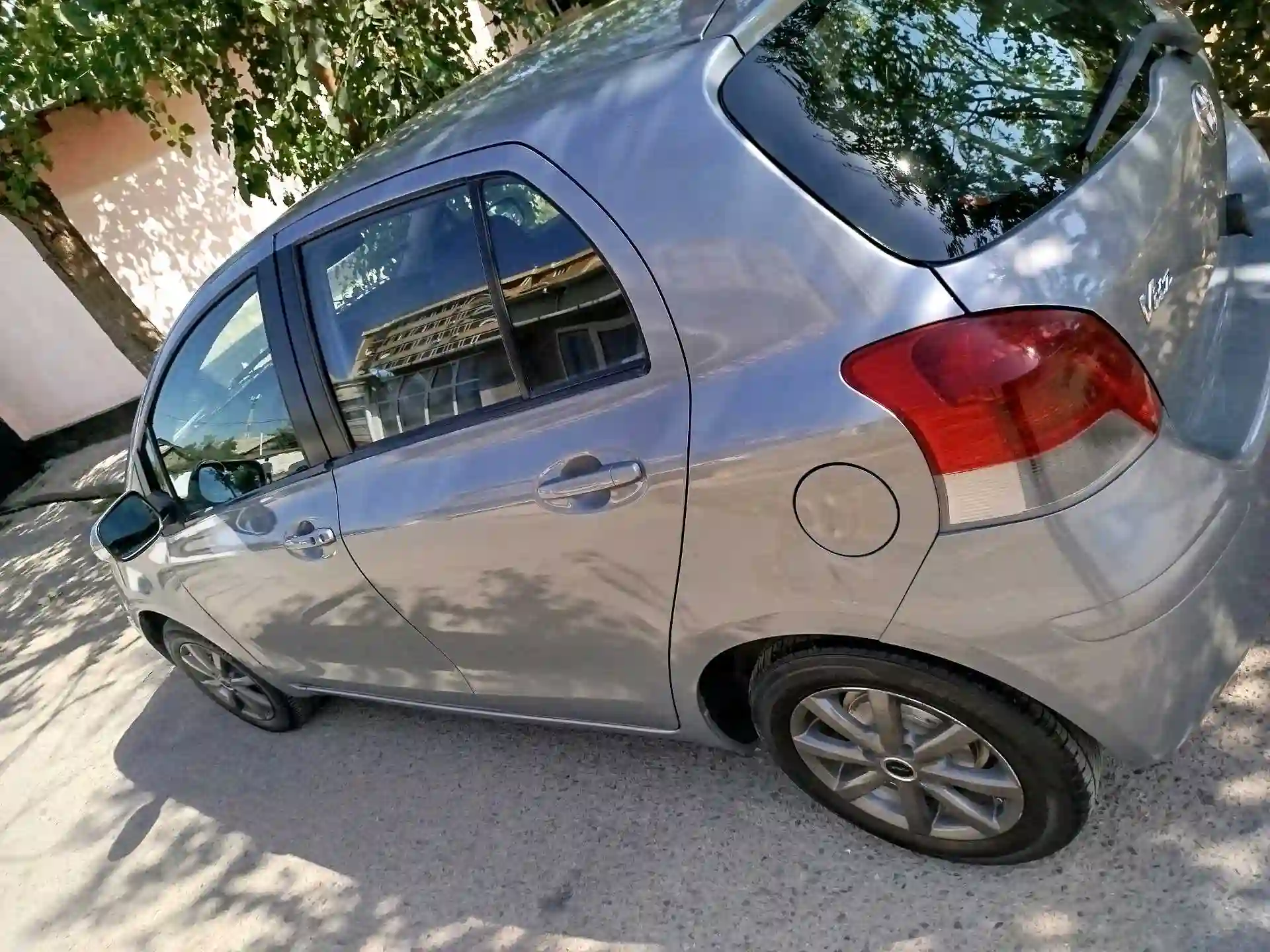 Toyota Vitz 2010