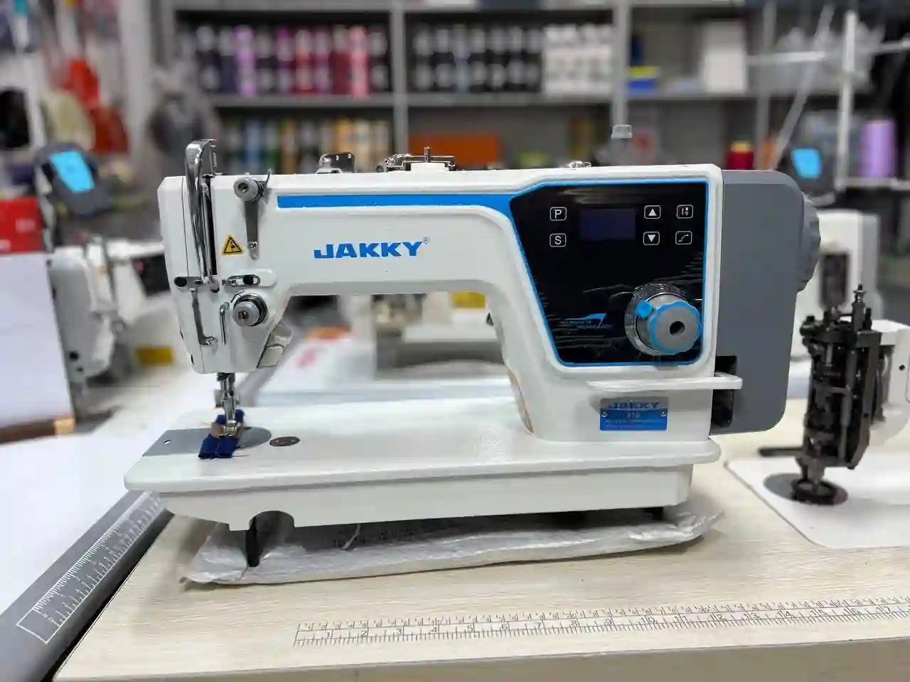 Мошинаи Дузандаги JAKKY A10