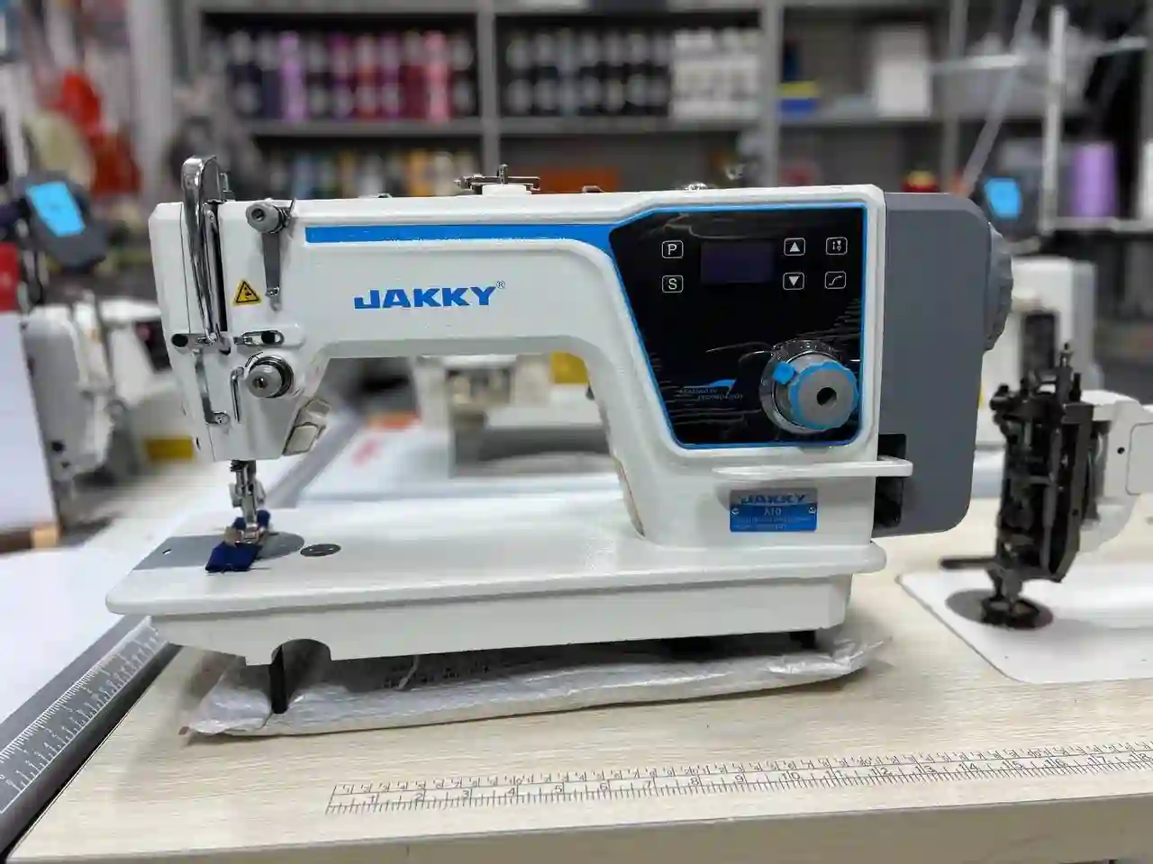 Мошинаи Дузандаги JAKKY A10