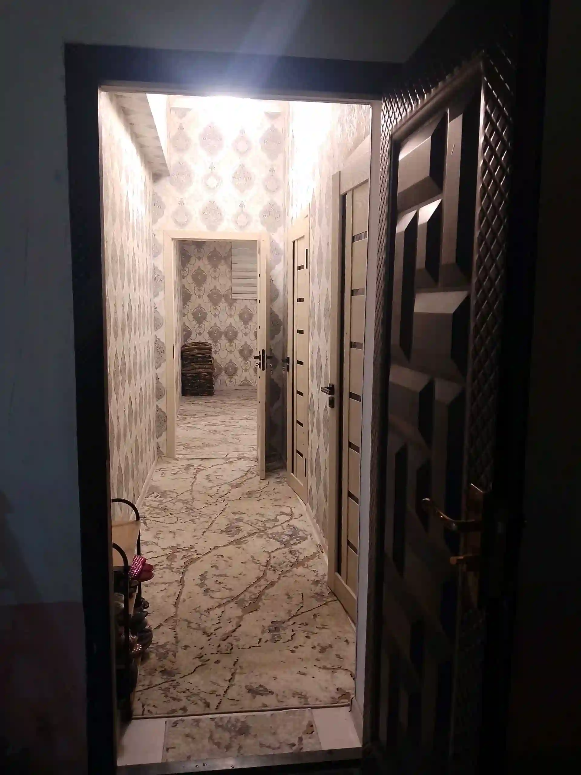 1-к квартира, Цокольный этаж, 24 м², гипразем
