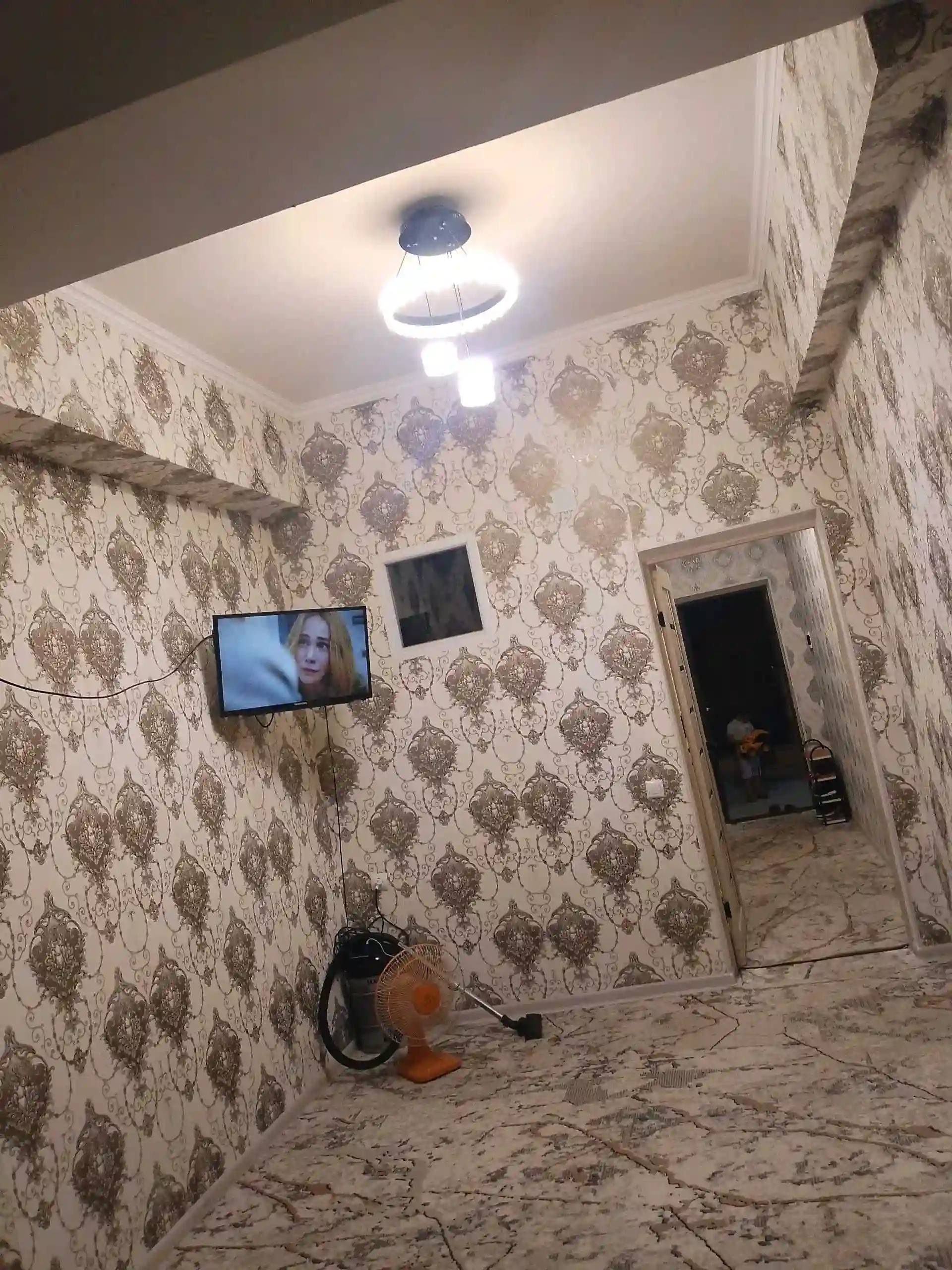 1-к квартира, Цокольный этаж, 24 м², гипразем